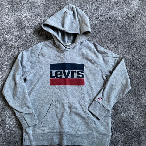 Levis hettegenser str M