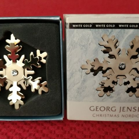 Georg Jensen Withe Gold Christmas NORDICA Brosje Selges Kr. 950,-