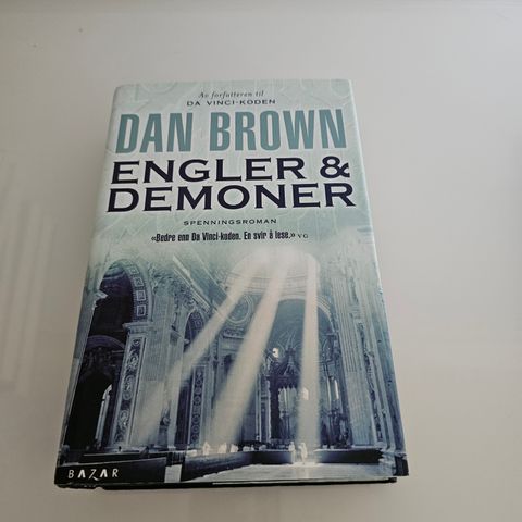 Engler & demoner. Dan Brown