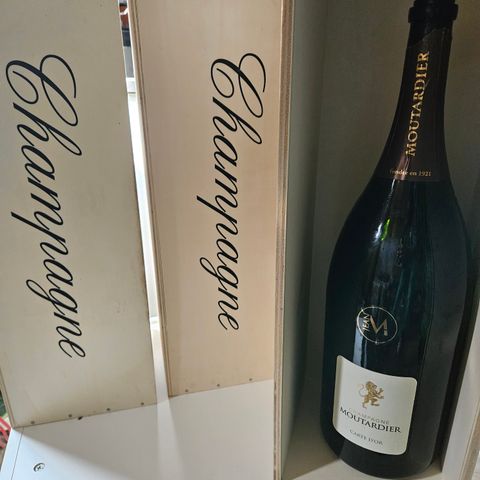 Utleie av dekorative champagne kasser i tre