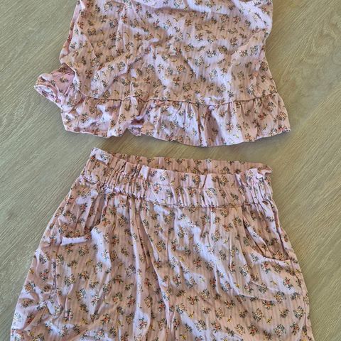 Shorts og topp i lys rosa str 146-152 - Name It