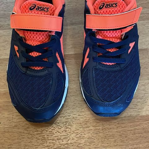 Asics joggesko str 33 med borrelås