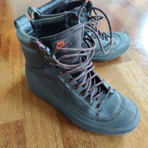 Nike ACG str. 38.5