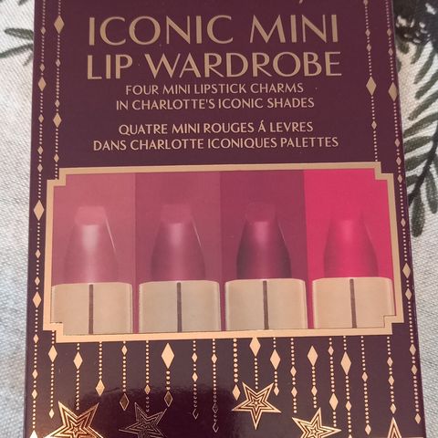 Charlotte Tilbury's Iconic Mini Lip Warderobe (4 av 6stk)