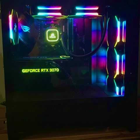 Custom bygd Pc! Beist!