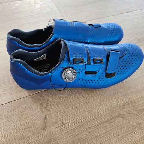 Shimano RC5 landeveisko str 45 (litt små i str)