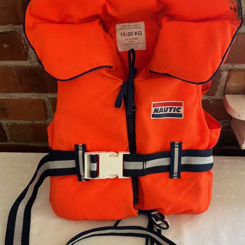 Selger en brukt Redningsvest nautic 15-30kg