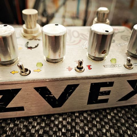 Zvex sonar tremolo vibrato