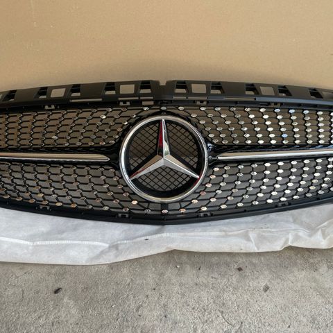 Mercedes diamond grill