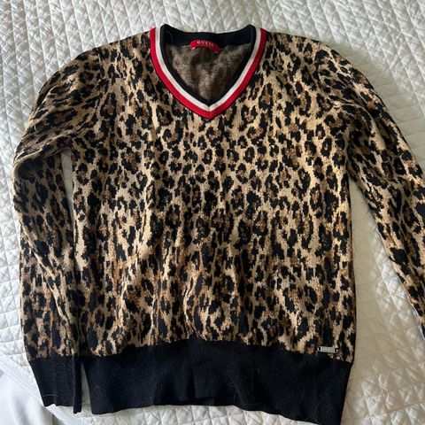 Guess leopard genser