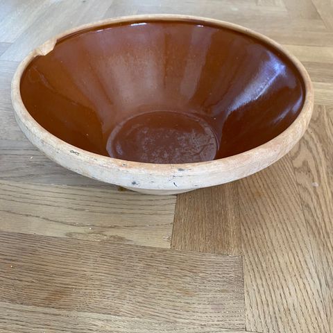 Deigbolle i keramikk