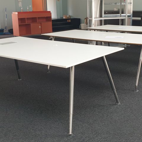 3 Møtebord - kantinebord - arbeidsbord