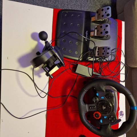 Logitech G29 ratt, pedaler og girspak