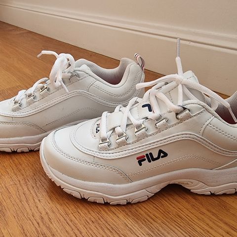 Fila str 39