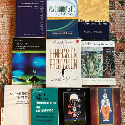 Psykologi-, filosofi- og spirituelle bøker