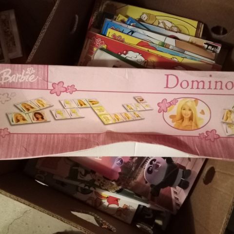 Barbie domino