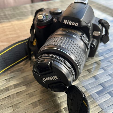Nikon D40
