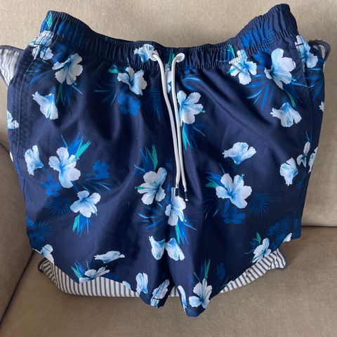 Hollister shorts XS