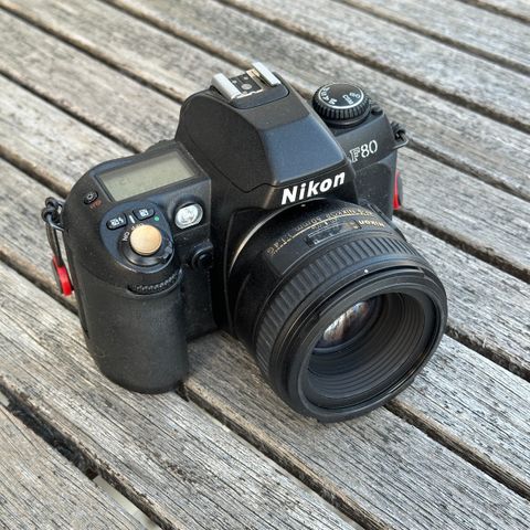 Nikon F80 med 50mm f/1.4 objektiv