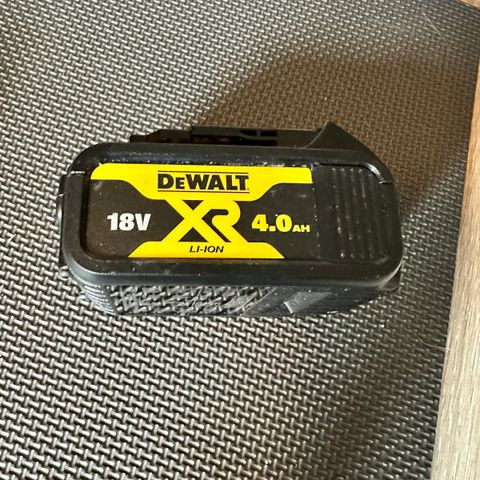 Dewalt 4ah batteri (2022)