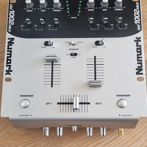 Numark DM1002mk2  2 channel