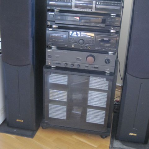 Stereoanlegg-komplett musikkanlegg med opptaksfunksjon-i Porsgrunn-kr. 2000,-