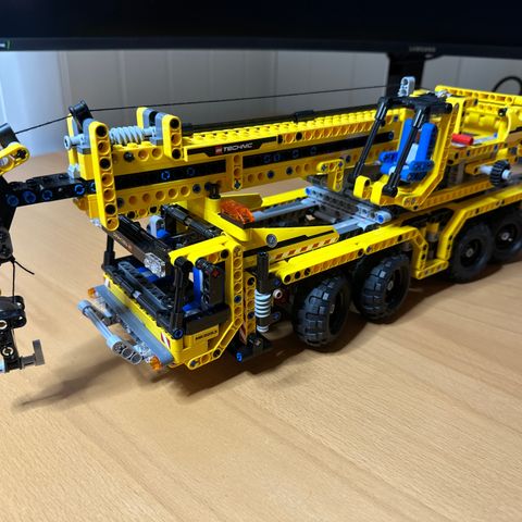 Lego Technic 8053 - Mobile Crane