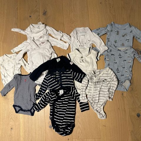 Stor klespakke i 50/56, med bl.a. POP, Petit Bateau, Hust & Claire