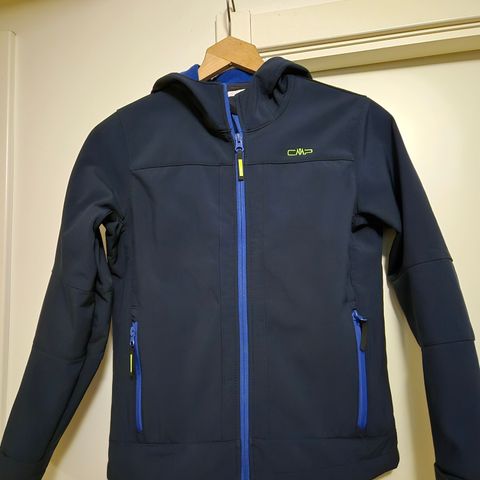 Softshell jakke str 152