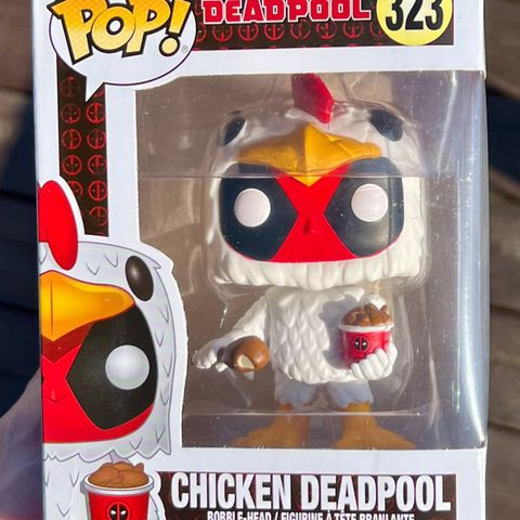 Funko Pop! Chicken Deadpool | Marvel (323) Excl. to AMZ