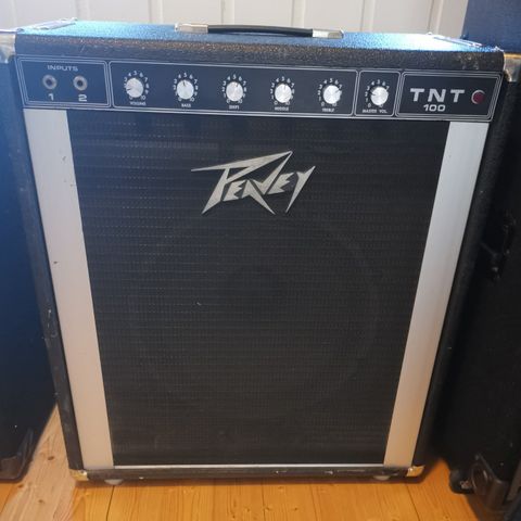 100 W Peavey TNT Bass amp