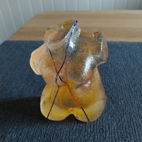 Birgitta Watz,  Lindshammar -  kunstglassfigur torso