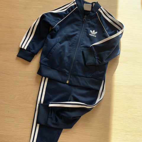 Adidas joggedress