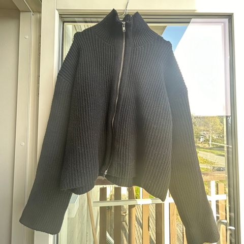 Cardigan/ jakkke