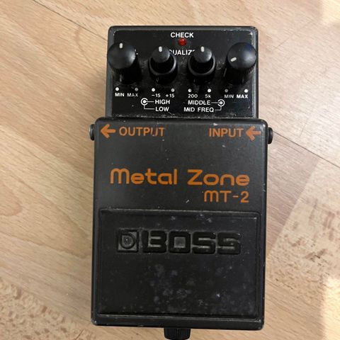 Boss Metal Zone fra 90-tallet