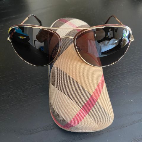 Burberry solbrille