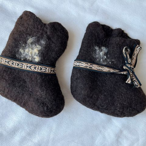 Tovede ull tøfler sokker 0-6 mnd - fin gave