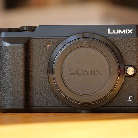 Lumix GX80, som ny! Incl. manual, SD card, battery, strap...