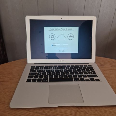 Macbook Air 13" tidlig 2015