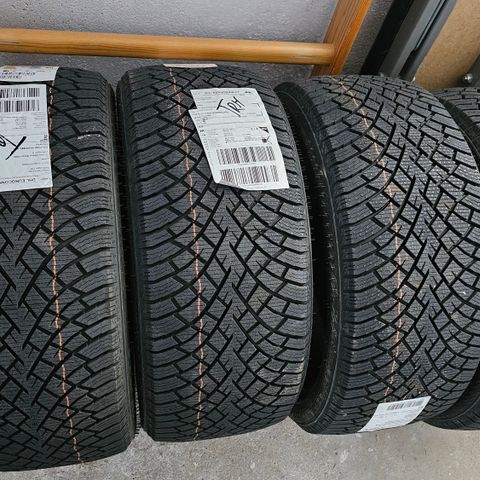 Nokian Hakkapeliitta R5 235/40R19 96T XL Piggfrie vinterdekk (Tesla Model 3)