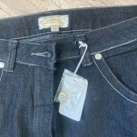 Sort ny jeans  str 44 inkl porto