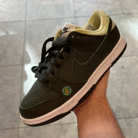 DUNK LOW AVOCADO - 40