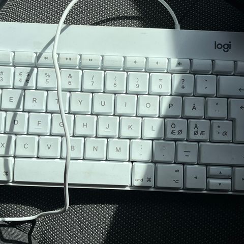 Logitech tastatur til ipad/iphone