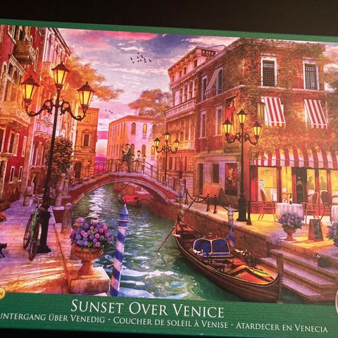 1000 biter puslespill - sunset over Venice