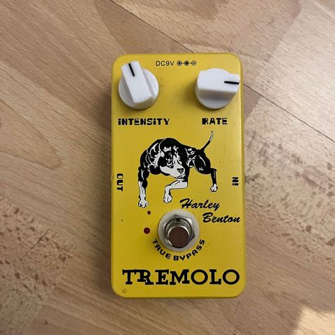 Harley Benton Tremolo