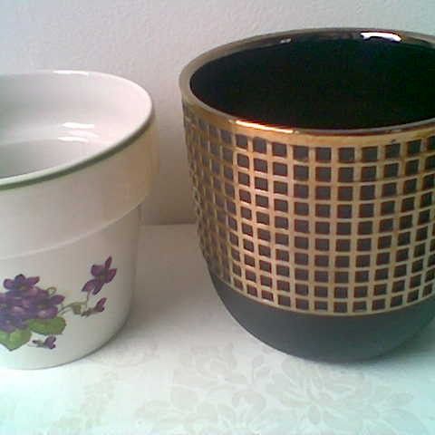 NYE potteskjulere -  Krifon keramikk sort/gull - Bavaria porselen hvit fiol