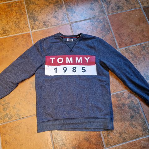 Tommy Hilfiger genser / sweatshirt (størrelse Large)