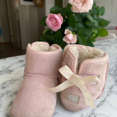 baby ugg str 20