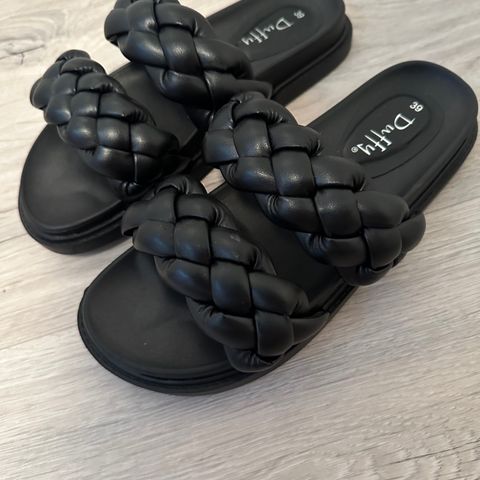 Ny sandaler fra Duffy