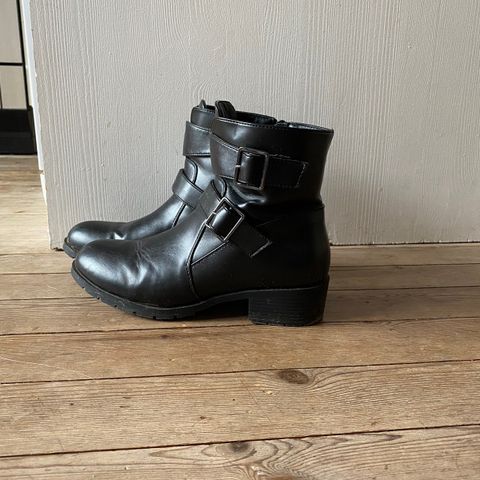 Svarte boots 37